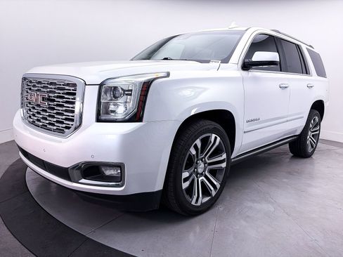 Used 2018 GMC Yukon Denali w/ Denali Ultimate Package AWD/4WD image 11