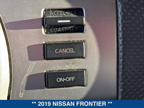 Used 2019 Nissan Frontier SV image 16