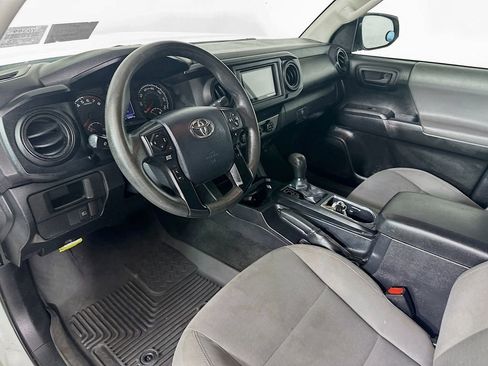 Used 2019 Toyota Tacoma SR image 31