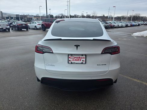 Used 2021 Tesla Model Y Long Range image 4