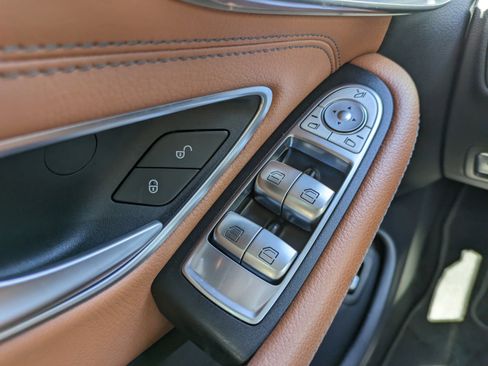 Used 2023 Mercedes-Benz C 300 Cabriolet w/ AMG Line image 21