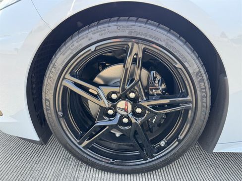 Used 2023 Chevrolet Corvette Stingray Premium Conv w/ 3LT RWD image 14
