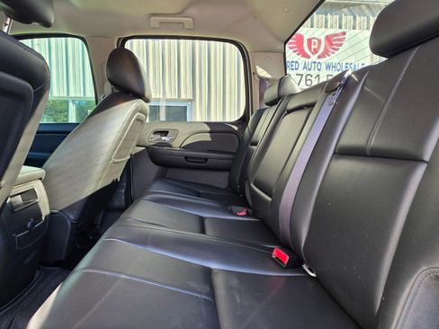 Used 2014 Chevrolet Silverado 2500 LTZ w/ LTZ Plus Package AWD/4WD image 19