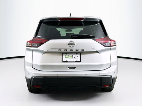 Used 2024 Nissan Rogue S image 7