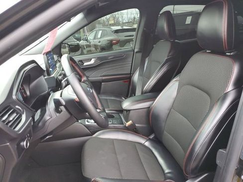 Used 2025 Ford Escape ST-Line image 5