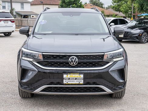 Used 2023 Volkswagen Taos S FWD image 2