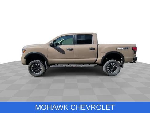 Used 2021 Nissan Titan PRO-4X w/ Pro-4x Convenience Package AWD/4WD image 5