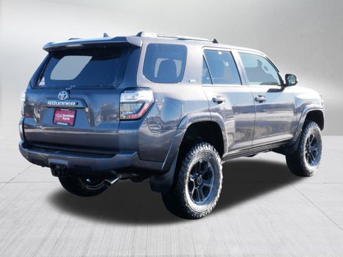 Used 2019 Toyota 4Runner SR5 Premium image 7