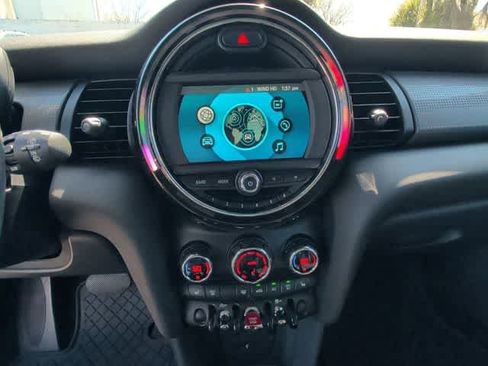 Used 2020 MINI Cooper 2-Door Hardtop image 24