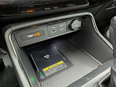 Used 2023 Honda CR-V EX-L image 9