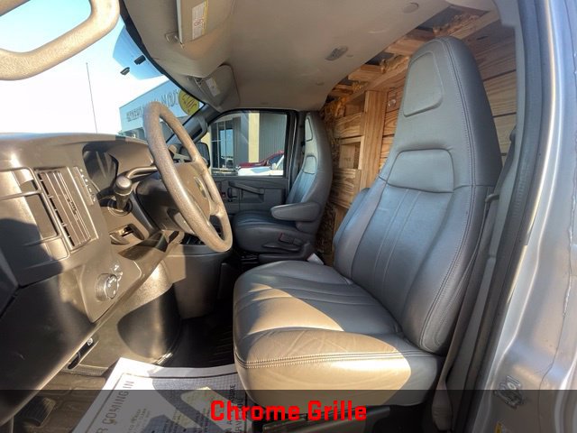 Used 2025 Chevrolet Express 3500 w/ Hotel Shuttle Package RWD image 13