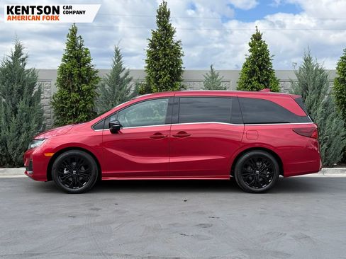 Used 2025 Honda Odyssey Sport-L image 4