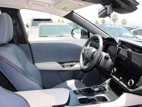Certified 2023 Lexus RZ 450e Premium w/ Technology Package AWD/4WD image 5