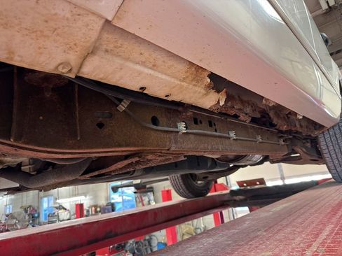 Used 2002 Ford Explorer XLS image 39