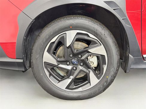 Used 2024 Subaru Crosstrek 2.5i Limited w/ Crosstrek Mirror Package image 31