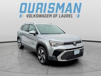 Used 2025 Volkswagen Taos SE w/ Panoramic Sunroof Package video 1