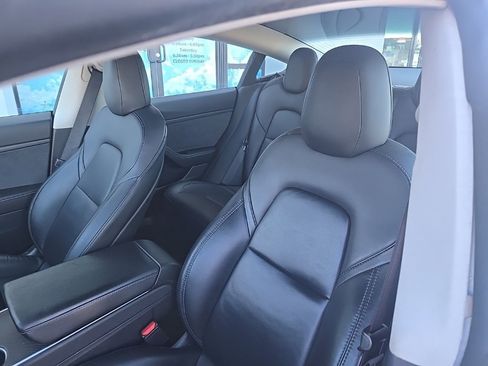Used 2020 Tesla Model 3 Standard Range Plus image 31