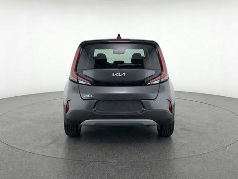 Used 2025 Kia Soul LX w/ LX Technology Package FWD image 7
