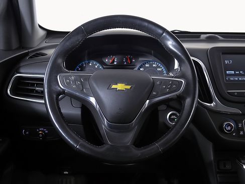 Used 2018 Chevrolet Equinox LT FWD image 16