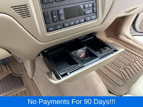 Used 2008 Lincoln Town Car Signature Limited RWD image 17
