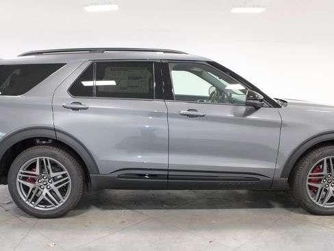 New 2026 Ford Explorer ST w/ Sun And Sound Package image 10