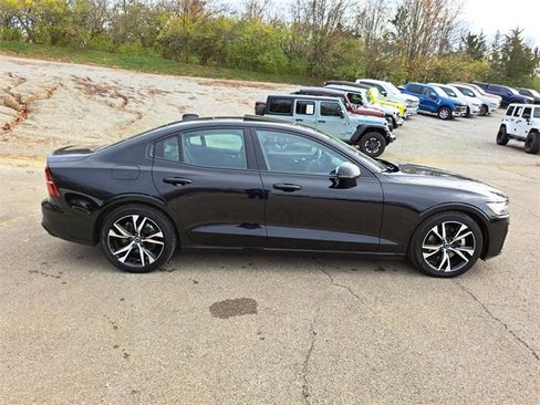 Used 2024 Volvo S60 B5 Core image 6