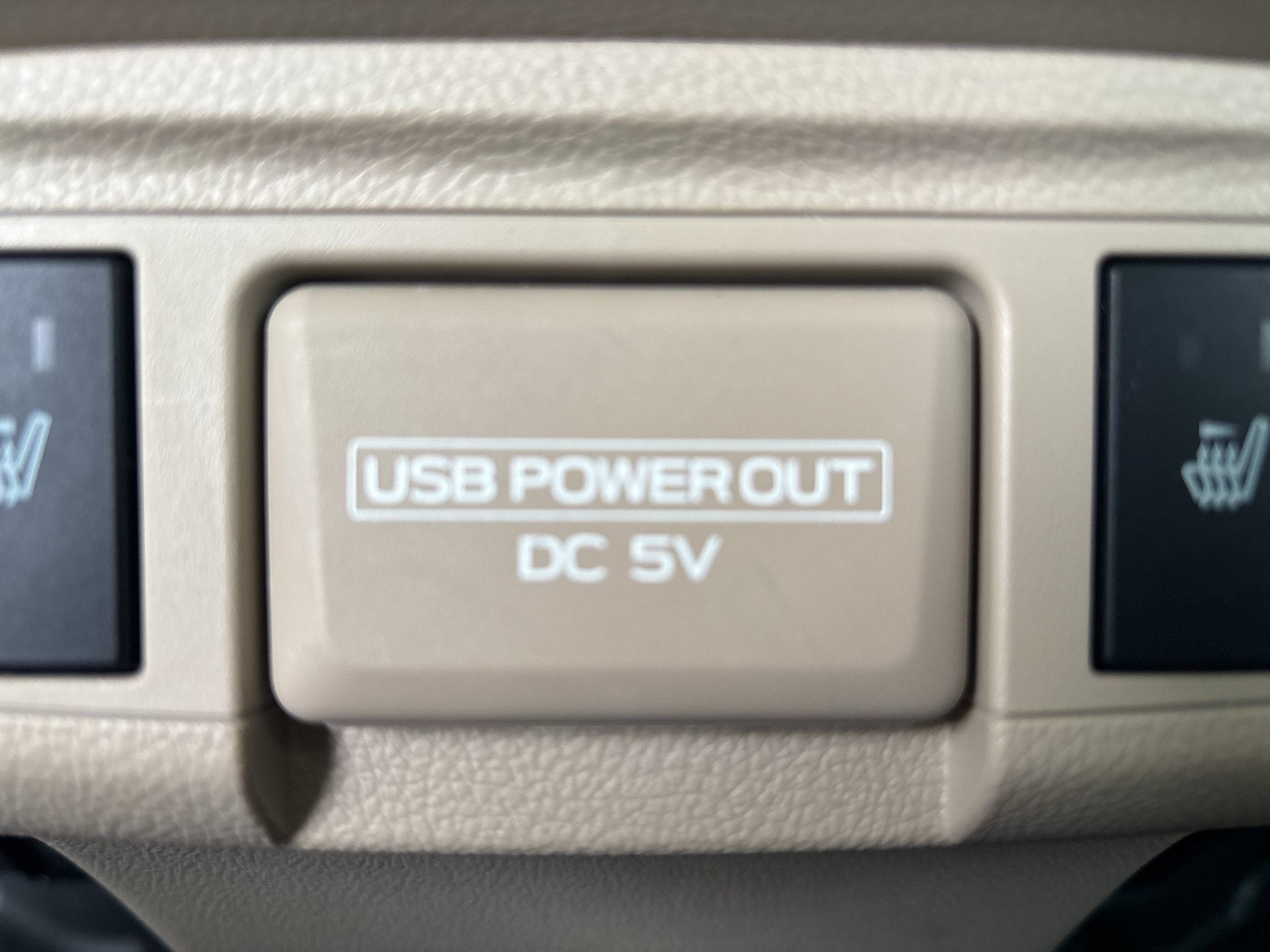 Used 2018 Subaru Outback 2.5i Limited AWD/4WD image 29