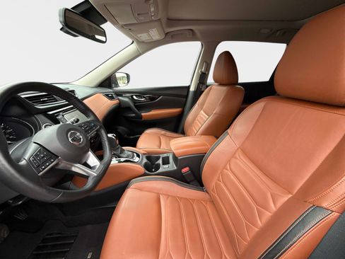 Used 2018 Nissan Rogue SL w/ Premium Package FWD image 23