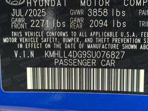 Used 2025 Hyundai Elantra SE w/ Cargo Package FWD image 31