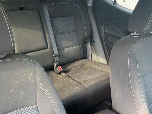 Used 2022 GMC Terrain SLE w/ Driver Convenience Package FWD image 4