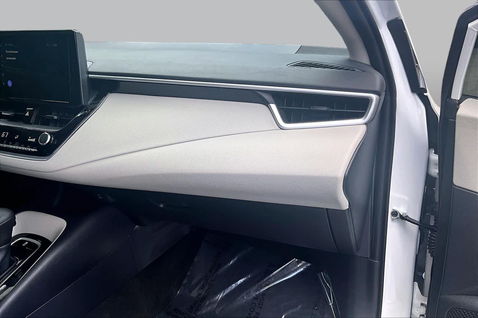 Used 2025 Toyota Corolla LE FWD image 19