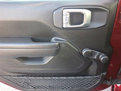 Used 2021 Jeep Wrangler Unlimited Sport image 12