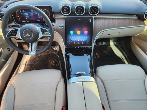 Used 2025 Mercedes-Benz C 300 Sedan image 3