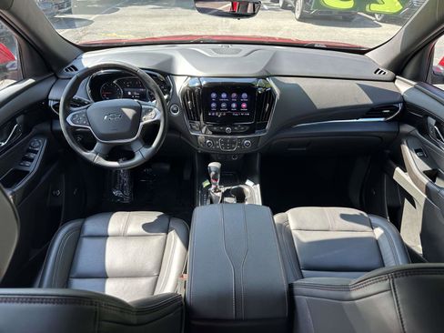 Used 2023 Chevrolet Traverse RS image 12