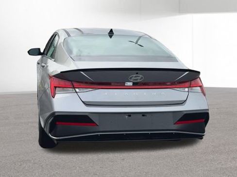 New 2026 Hyundai Elantra SEL Sport image 8