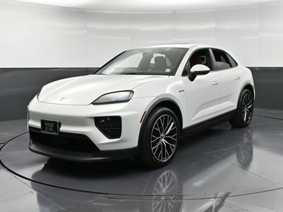 New 2025 Porsche Macan 4S Electric