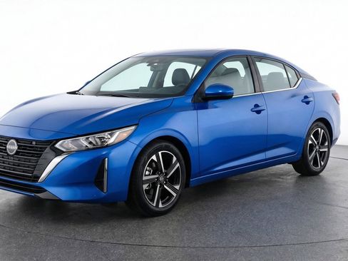 Used 2025 Nissan Sentra SV image 3