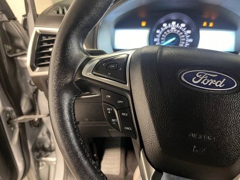 Used 2023 Ford Edge SEL image 25