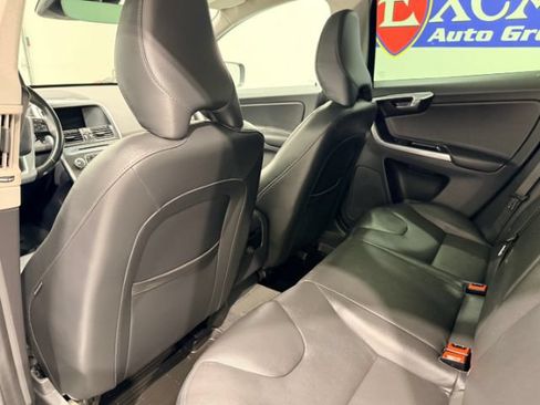 Used 2015 Volvo XC60 T6 Platinum FWD image 11