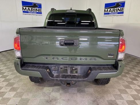 Used 2022 Toyota Tacoma TRD Sport w/ Technology Package AWD/4WD image 17