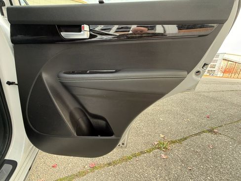 Used 2014 Kia Sorento SX Limited image 30