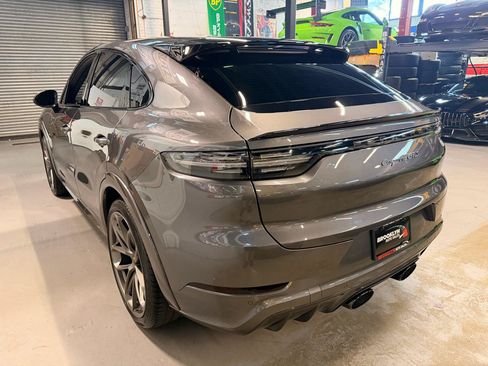Used 2022 Porsche Cayenne GTS AWD/4WD image 8
