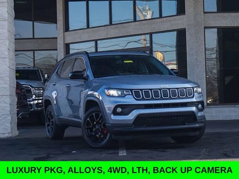Used 2022 Jeep Compass Latitude w/ Sun and Sound Group image 1