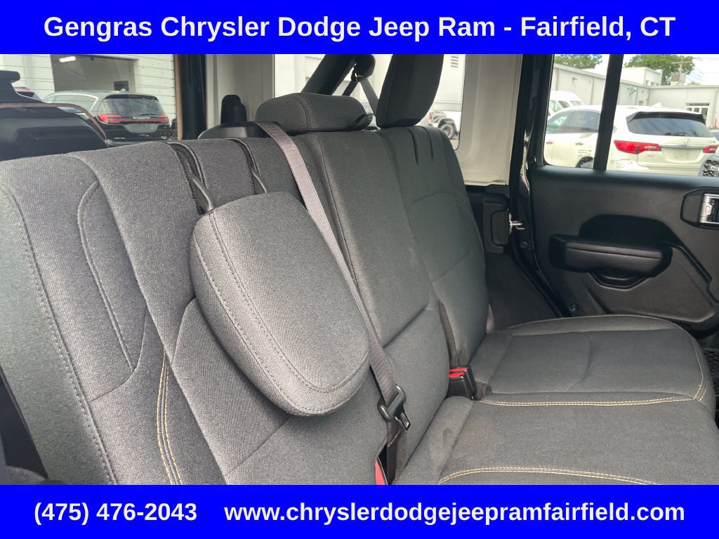 Used 2024 Jeep Wrangler Unlimited w/ Convenience Group AWD/4WD image 30