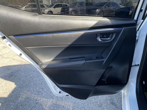 Used 2017 Toyota Corolla SE image 16