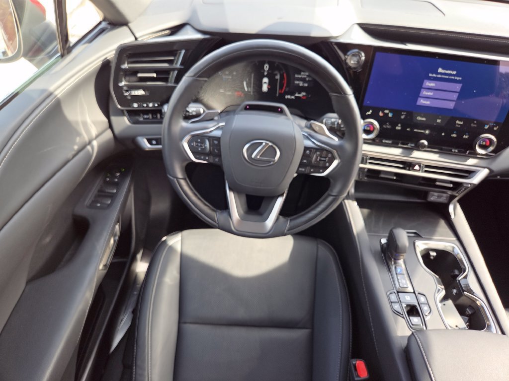Used 2025 Lexus RX 350 Premium w/ Convenience Package AWD/4WD image 4
