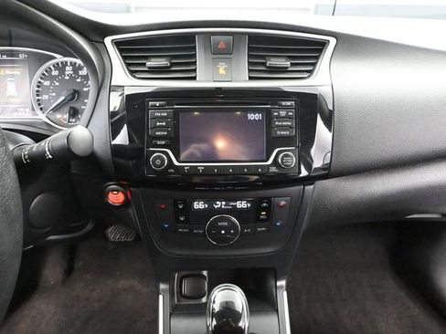 Used 2018 Nissan Sentra SV image 28