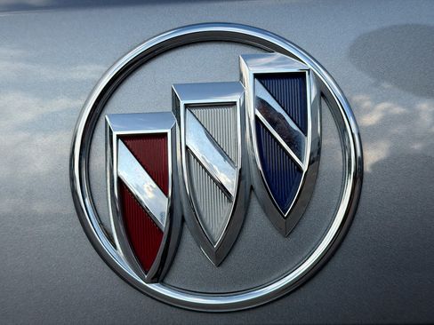 Used 2021 Buick Envision Essence image 11