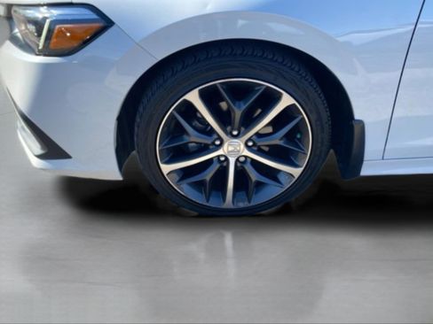 Used 2023 Honda Civic Touring image 34