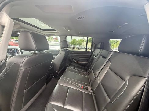 Used 2020 Chevrolet Suburban LT AWD/4WD image 17